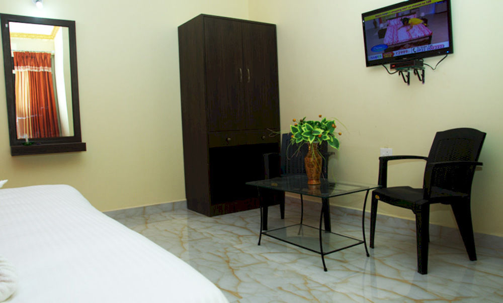 Rbr Suites Калангут Экстерьер фото